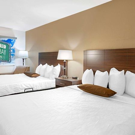 Best Western Green Bay Inn And Conference Center Экстерьер фото