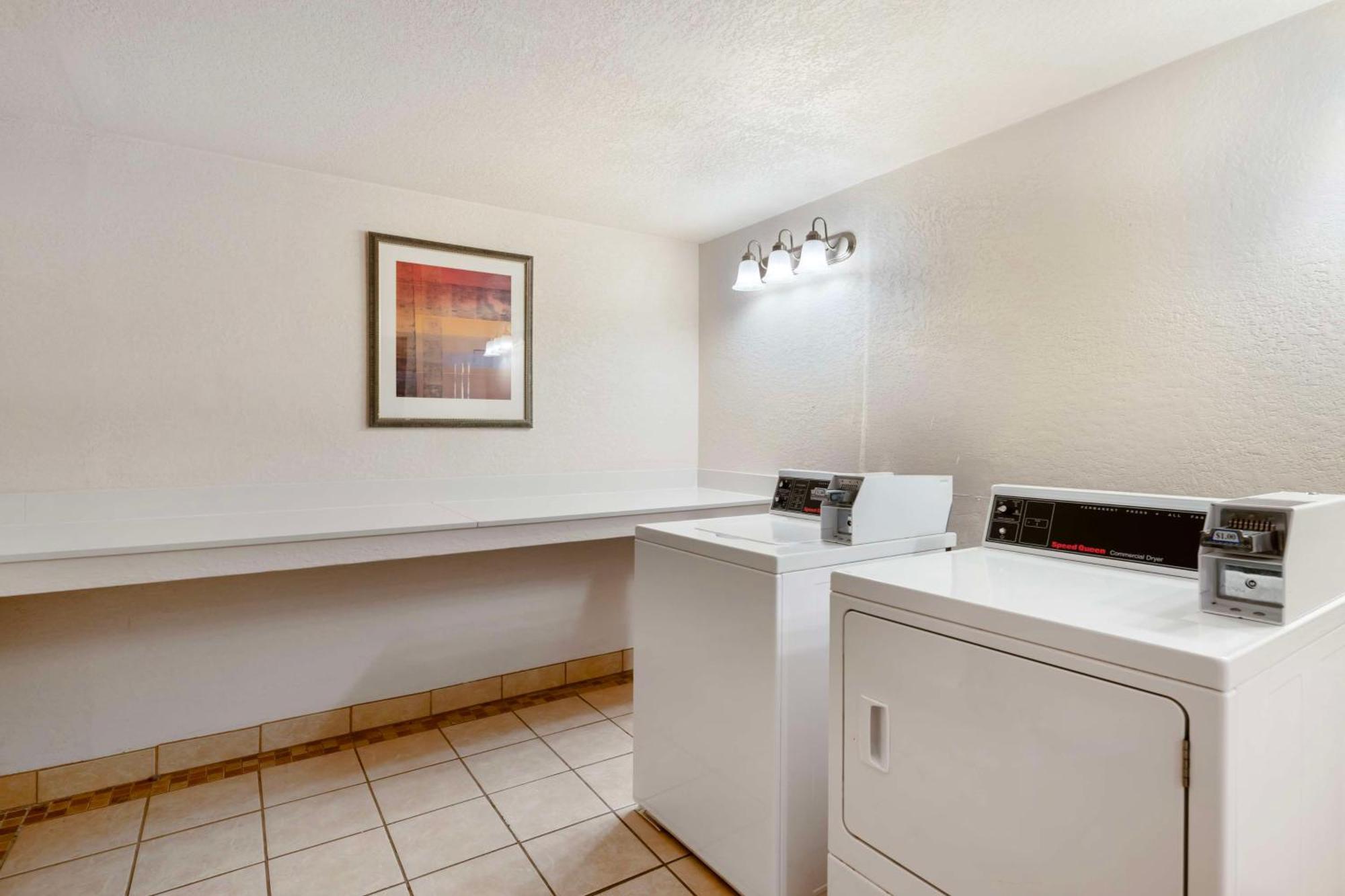 Best Western Green Bay Inn And Conference Center Экстерьер фото